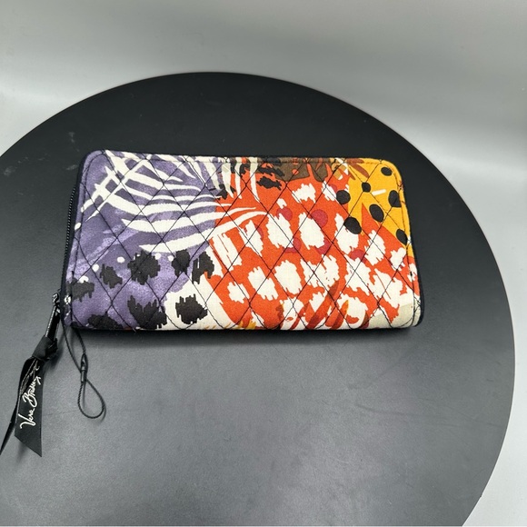 Vera Bradley Zip Around Accordion Wallet Retired Painted Feathers NWT - Picture 2 of 6